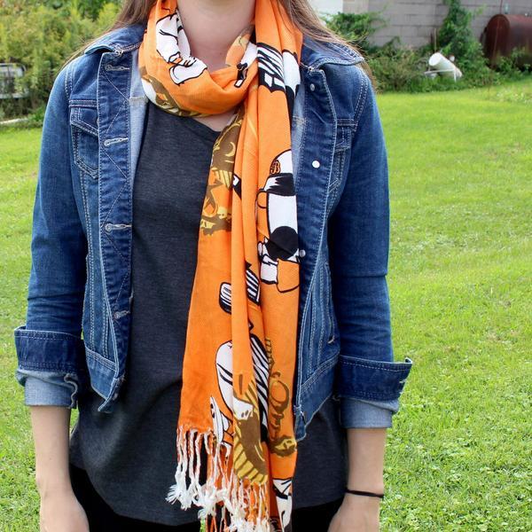 10 Scarves to Show off This Fall