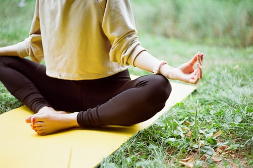 5 Easy Yoga Poses To Do During The Workday