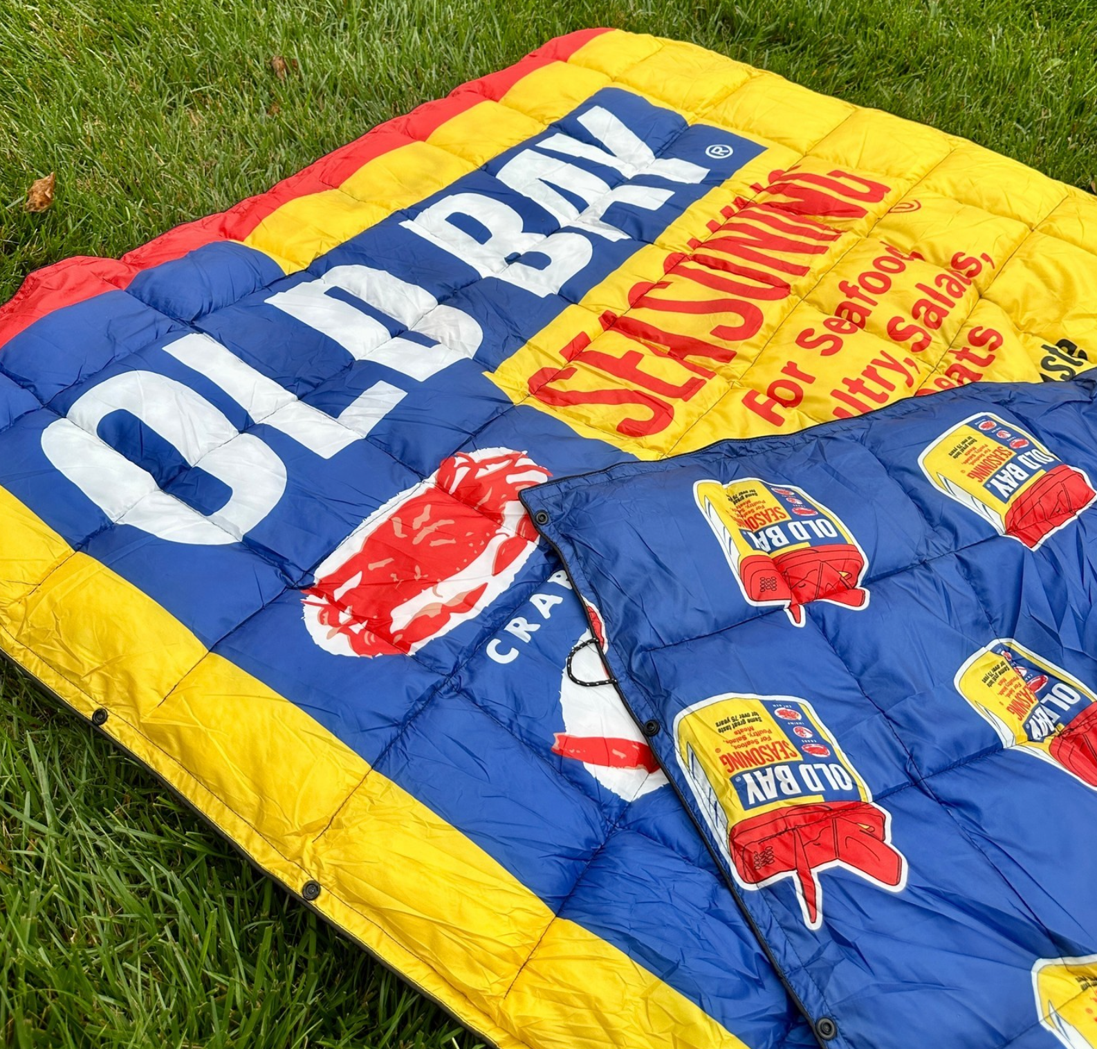 OLD BAY / Packable Blanket - Route One Apparel