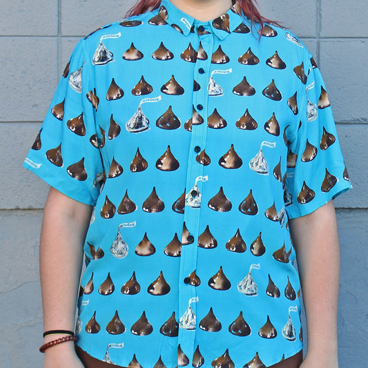 Painted HERSHEY'S KISSES Pattern (Light Blue) / Hawaiian Shirt - Route One Apparel