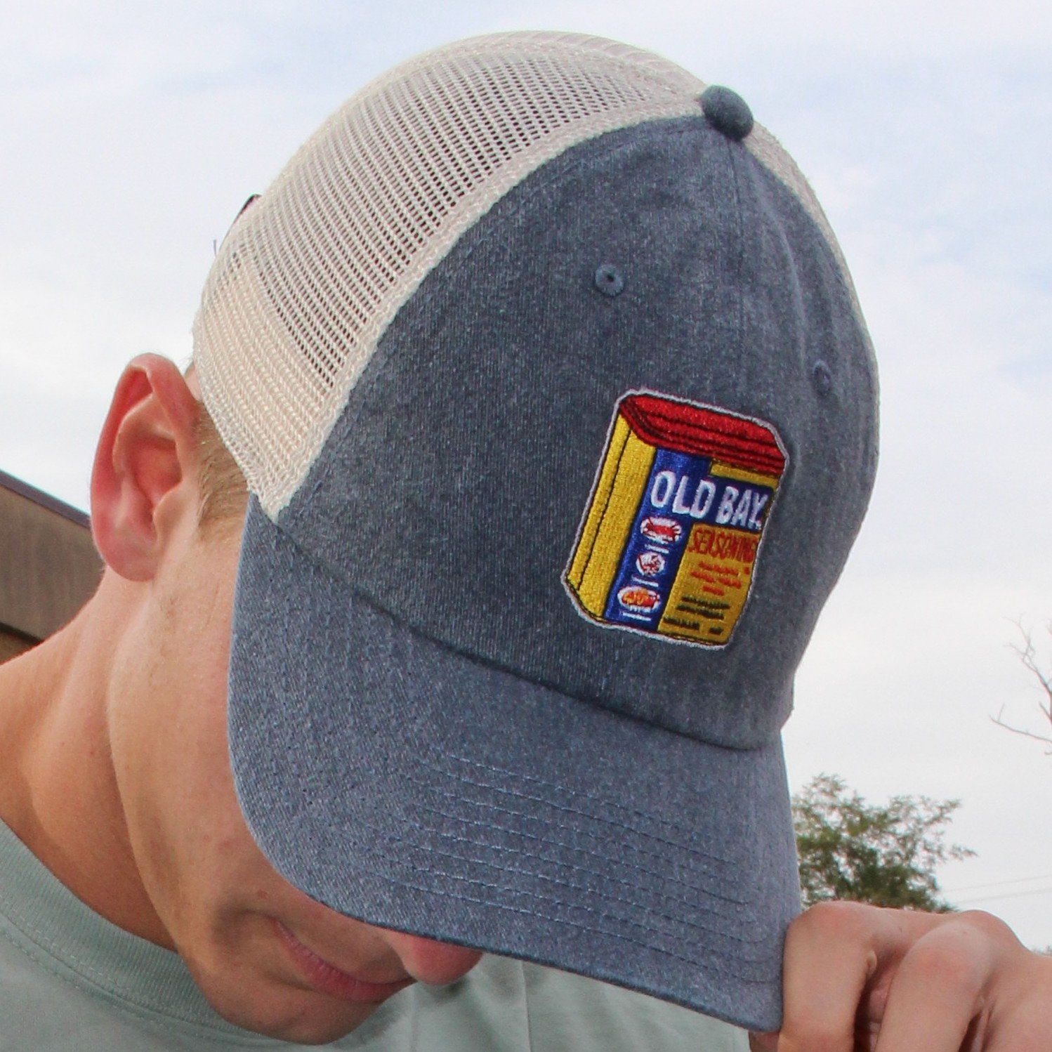 Old Bay Can (Navy w/ Ivory Mesh) / Trucker Hat - Route One Apparel